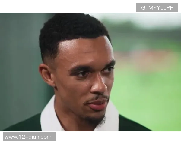 韩国男团中中国成员的足球明星之路与梦想追逐